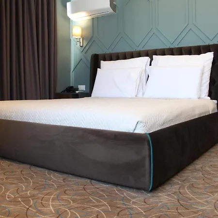 Porta Kavalja Golem (Tirana)