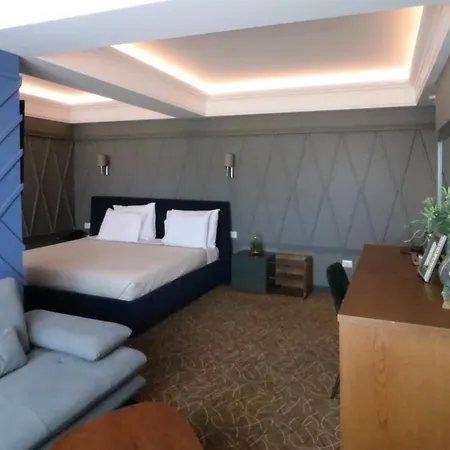 Porta Kavalja Hotel *