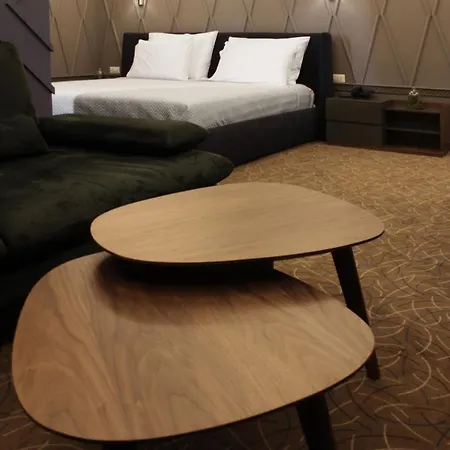 Porta Kavalja * 格勒姆