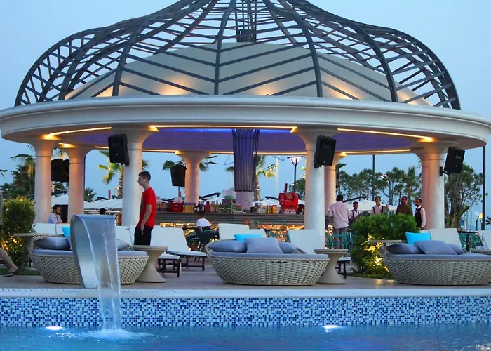 Porta Kavalja Hotel Golem (Tirana)