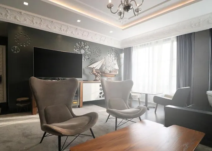 Hotel Porta Kavalja Golem (Tirana)